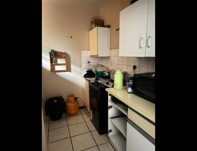 2 BEDROOM APARTMENT FOR SALE IN SUNNYSIDE